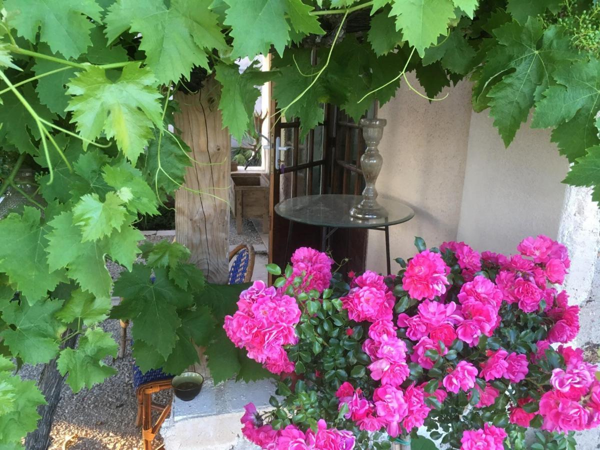 Bed and Breakfast Chez Alice,simplicité et petite piscine Mirandol-Bourgnounac Exterior foto